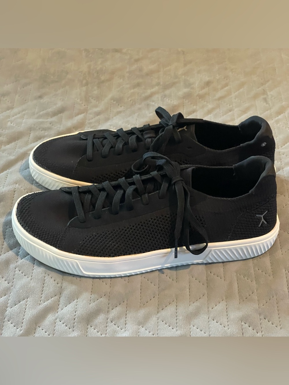 Flux shoes mens 11 EUC black